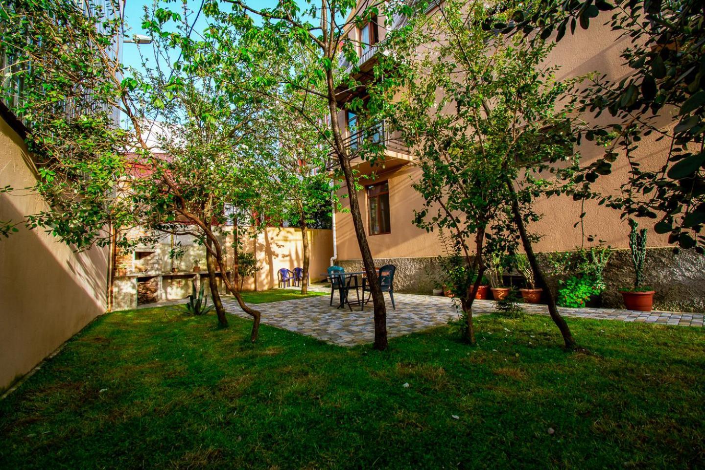 Nana'S Guesthouse Batumi Luaran gambar