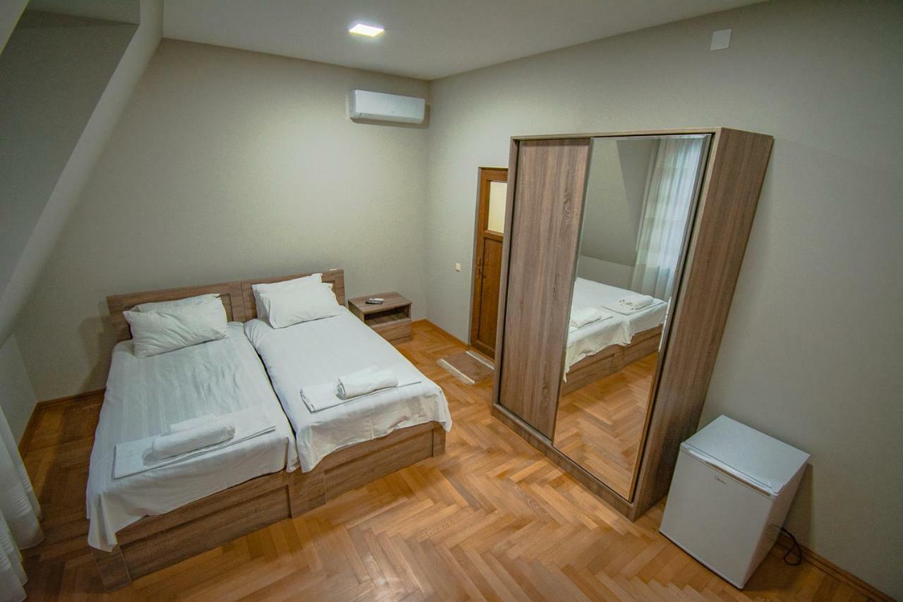 Nana'S Guesthouse Batumi Luaran gambar