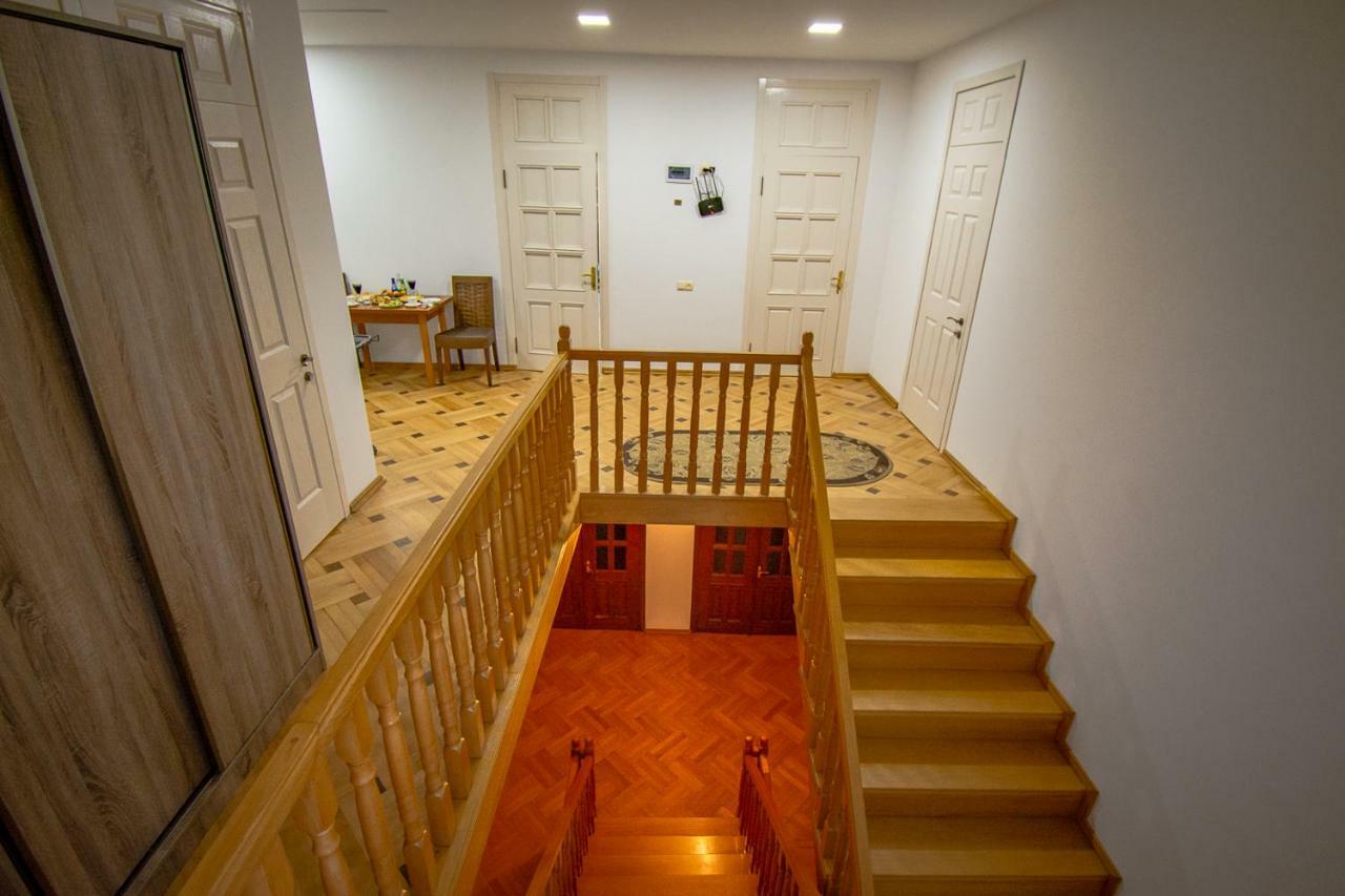 Nana'S Guesthouse Batumi Luaran gambar